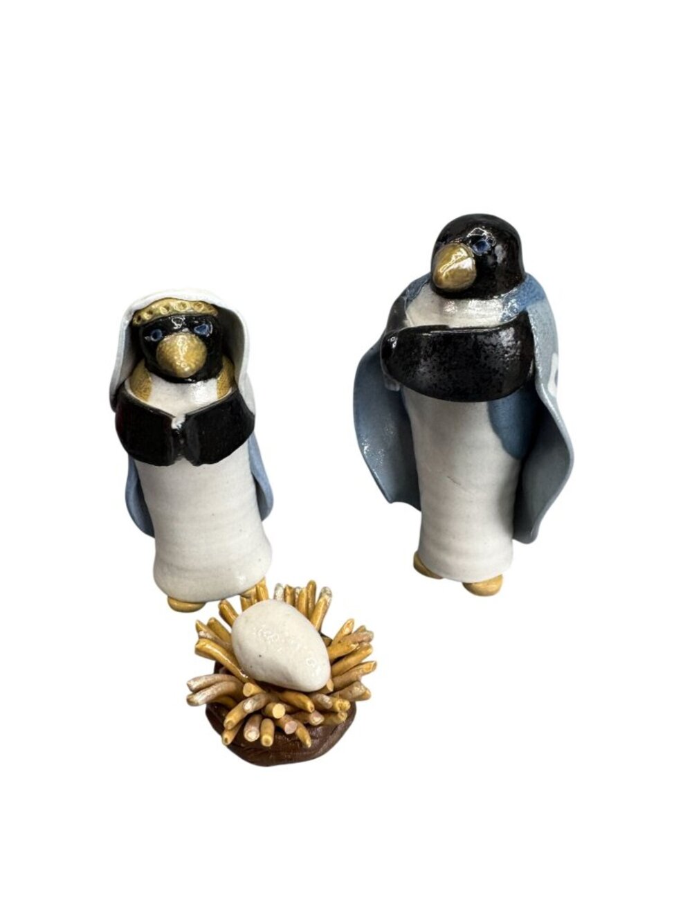 Signed Davis 93 Penguin Nativity Scene Folk Art Mary Joseph Baby Jesus 4" Potter - Picture 3 of 9
